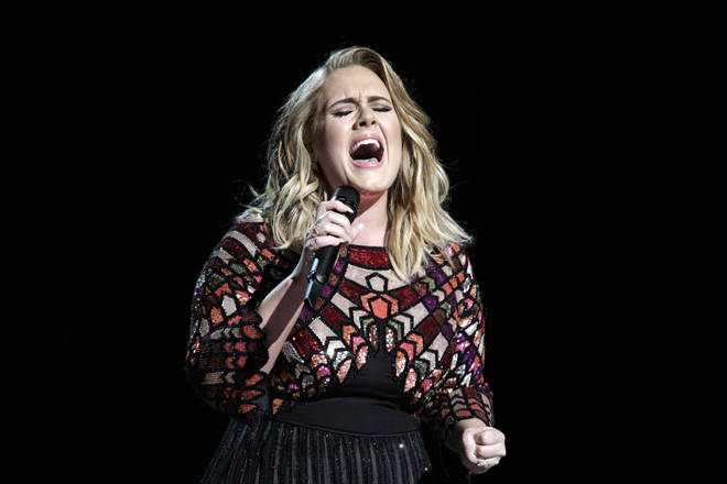 Adele's shoulder-length blonde hair.