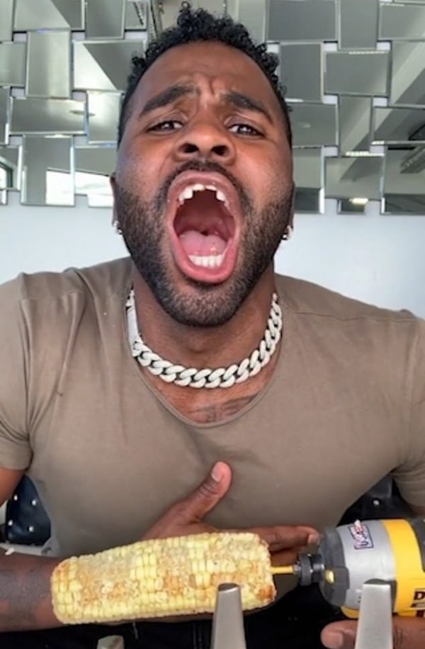 Jason Derulo Breaks his Front Teeth