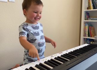 Karolina Protsenko Vlog Uploads Leo’s singing and piano skills.