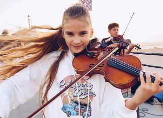 Karolina Protsenko plays Dua Lipa’s superhit ‘New Rules’ violin cover Karolina Protsenko plays New Rules cover