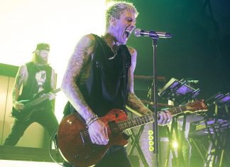Machine Gun Kelly shared his thoughts on rock music: Praises Kurt Cobain Machine Gun Kelly talks about rock music