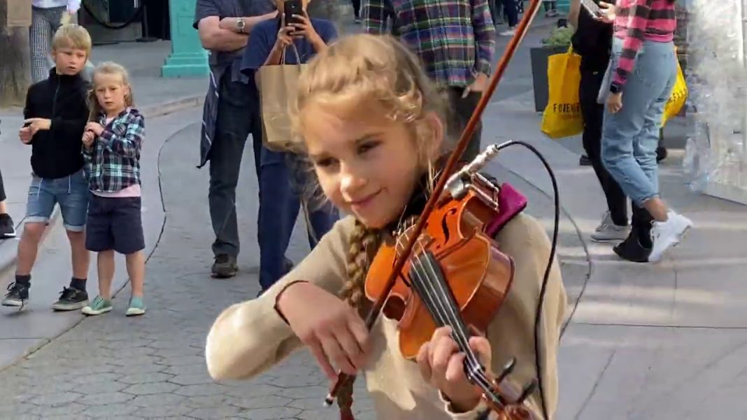 Karolina Protsenko performs Senorita