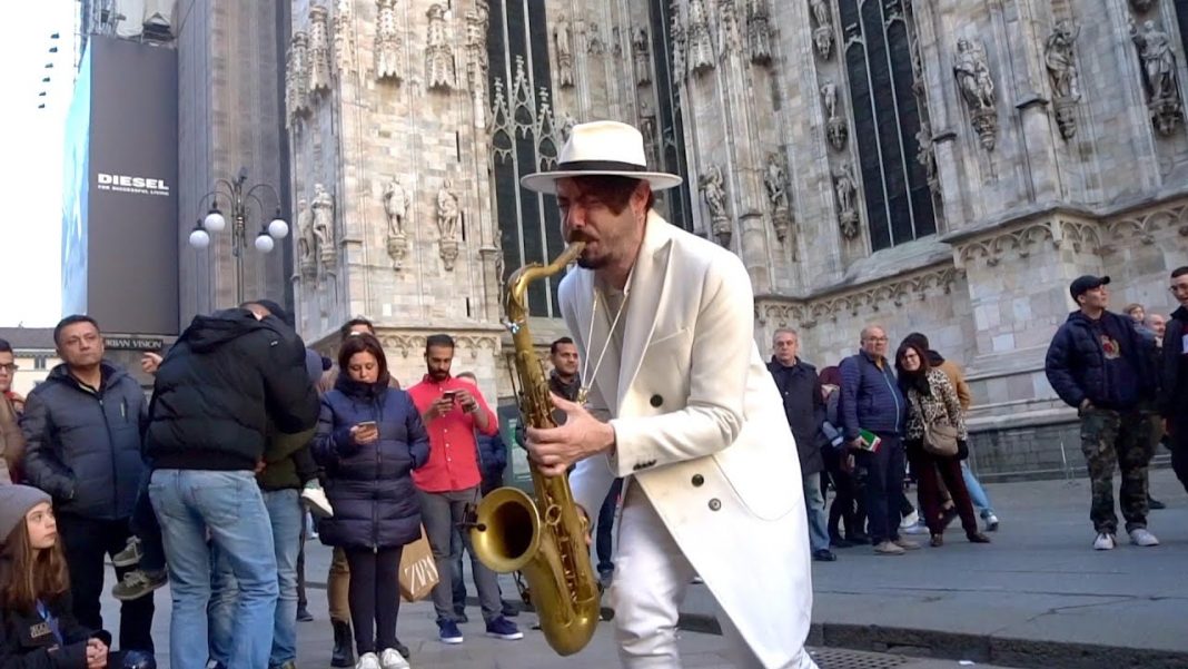 LAMBADA performance by Daniele Vitale Sax