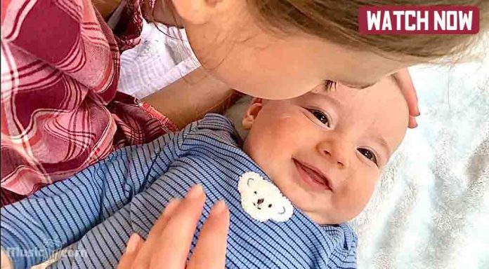 Karolina's Baby Brother Reaction when kissing Face