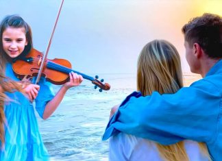 Love Me Like You Do – Ellie Goulding – Barvina ft. Karolina Protsenko Love Me Like You Do by Barvina and Karolina Protsenko