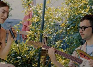 Rooftop performance by Lorde: Latest song ‘Stoned At The Nail Salon’ Rooftop performance by Lorde