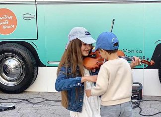 A boy kissed Karolina Protsenko – Performs Can’t Help Falling in Love A boy kissed Karolina Protsenko