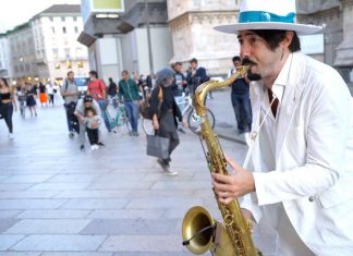 Uptown Funk Cover – Mark Ronson ft. Bruno Mars – Daniele Vitale Sax Uptown Funk Cover by Daniele Vitale