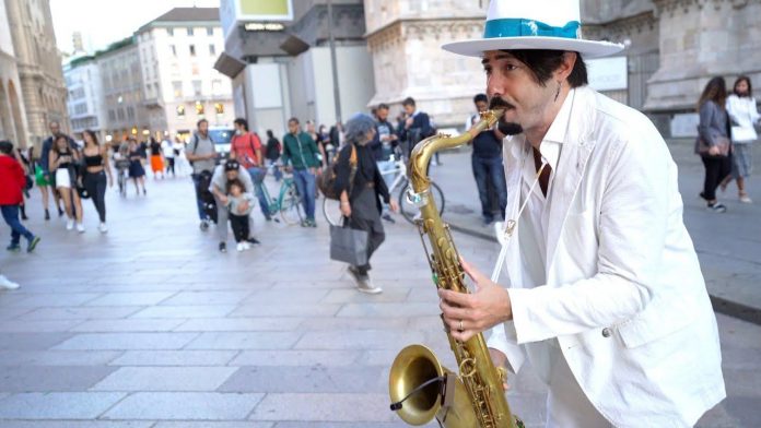 Uptown Funk Cover by Daniele Vitale