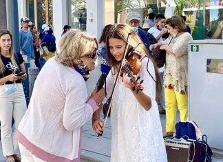 Memories Violin Street Performance – Karolina Protsenko – Maroon 5 Memories Violin Street Performance - Karolina Protsenko