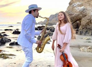 Beach performance – Karolina Protsenko Violin & Daniele Vitale – Shallow Beach performance - Karolina Protsenko Violin & Daniele Vitale