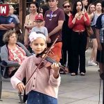 Unposted Video – Karolina Protsenko attracts the crowd in 5 seconds Unposted Video - Karolina Protsenko attracts