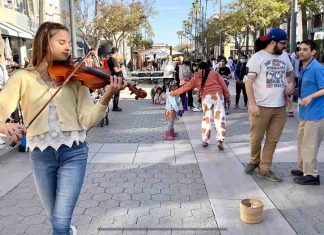 Incredible street performer – Karolina Protsenko – ‘ABCDEFU’ Incredible street performer - Karolina Protsenko