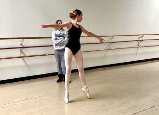 Ballet dancing lesson – Karolina Protsenko started to dance on pointe Ballet dancing lesson - Karolina Protsenko