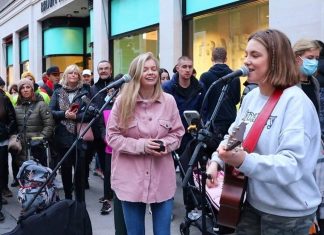 Two amazing girls – Allie Sherlock & Zoe Clarke – Little Talks Two amazing girls - Allie Sherlock & Zoe Clarke