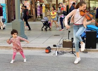 Incredible Cute Girl Joins Karolina Protsenko – Levitating | Violin Cover Incredible Cute Girl Joins Karolina Protsenko