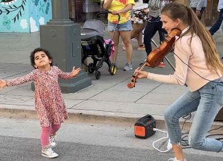 Dramatic Violin Performance – Karolina Protsenko – Middle Of The Night Dramatic Violin Performance - Karolina Protsenko