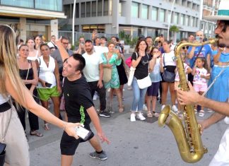 Super Dancer boy & Daniele Vitale Sax – I Will Survive – Street Sax Super Dancer boy & Daniele Vitale Sax