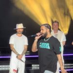 Drake Makes A Surprise Appearance on Backstreet Boys’ Stage Drake Makes A Surprise Appearance