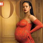 Rihanna shows off her baby bump: Top hot images Rihanna shows off her baby bump