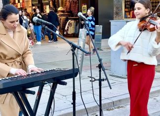 CHRISTMAS CAROL by Karolina Protsenko & Ella| Lindsey Stirling CHRISTMAS CAROL by Karolina Protsenko & Ella