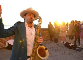 Crazy Street Sax Live | Coldplay – VIVA LA VIDA Crazy Street Sax Live | Coldplay