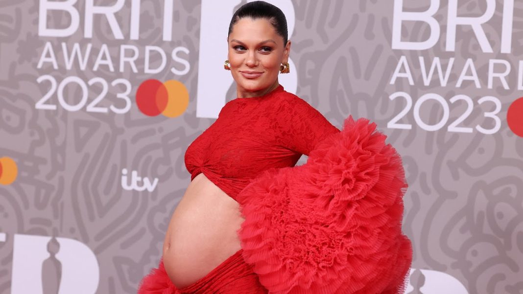 Jessie J Shows Off Baby Bump