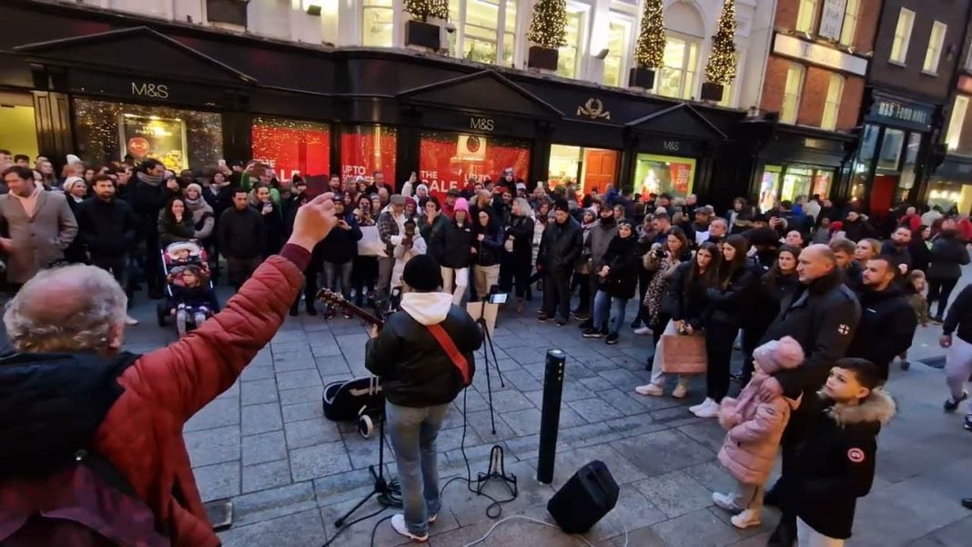 Crowd stops to listen - Allie Sherlock