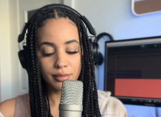 Kayla Rae – Lift Me Up | Rihanna Kayla Rae - Lift Me Up