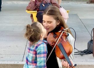 Karolina Protsenko gets a Kiss – Someone You Loved – Violin Cover Karolina Protsenko gets a Kiss - Someone You Loved