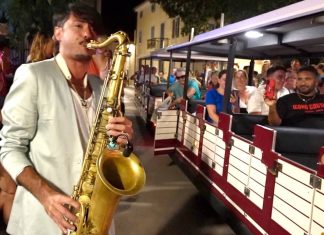 Night Street Performance – Daniele Vitale – “L’ITALIANO” Night Street Performance - Daniele Vitale