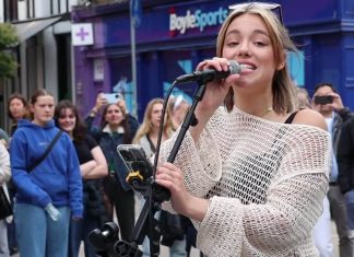 Crowds go crazy – Allie Sherlock | I Will Survive Crowds go crazy - Allie Sherlock