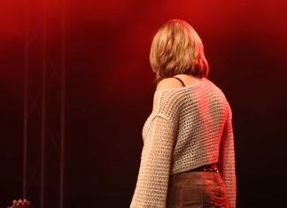 Street Festival performance – Allie Sherlock – Don’t Stop Believing Street Festival performance - Allie Sherlock