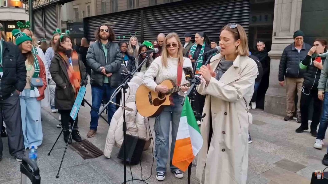 Crazy Irish Street Performance - Allie Sherlock