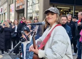 PERFORMANCE Stops TRAFFIC – Allie Sherlock – Proud Mary PERFORMANCE Stops TRAFFIC - Allie Sherlock