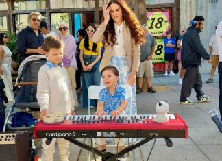 You Are My Sunshine – 3 year old joins Karolina Protsenko You Are My Sunshine - 3 year old joins Karolina Protsenko