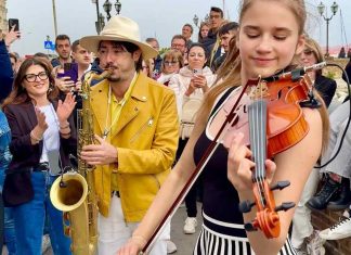 Viva La Vida – Karolina Protsenko and Daniele Vitale Sax Viva La Vida - Karolina Protsenko and Daniele Vitale Sax