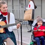 Feliz Navidad – Karolina Protsenko | 3 Year Old Singer in a Stroller Feliz Navidad - Karolina Protsenko | 3 Year Old Singer in a Stroller