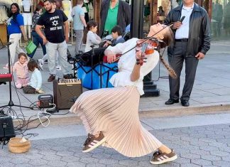 Smells Like Teen Spirit – Karolina Protsenko | Nirvana Smells Like Teen Spirit - Karolina Protsenko | Nirvana