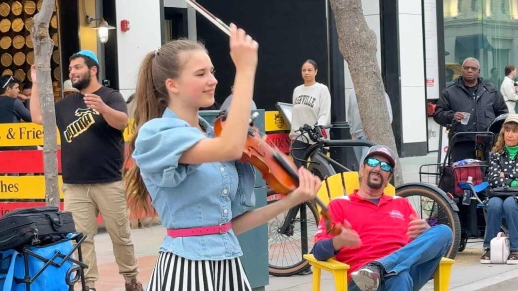 We Are The Champions - Karolina Protsenko Violin