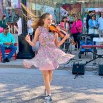 Glue Song – Karolina Protsenko Violin – The crowd was shocked Glue Song - Karolina Protsenko Violin - The crowd was shocked