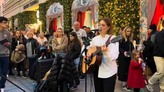 Christmas Special - It Can't Be Christmas | Allie Sherlock